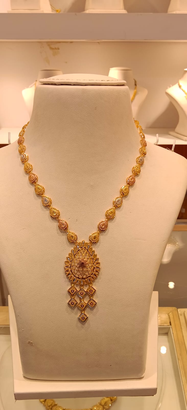 Neckles 